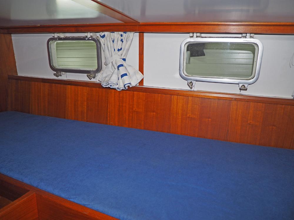 Aft cabin, Accommodation